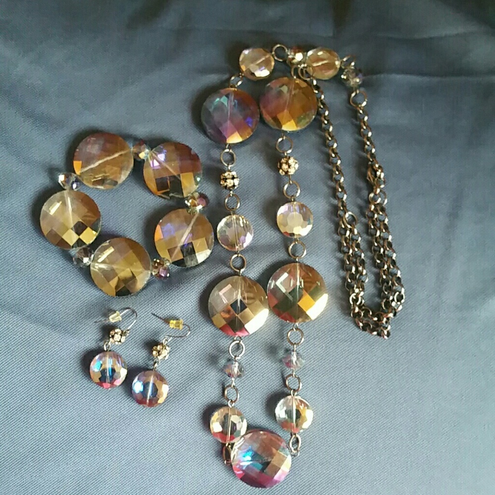 Gorgeous Matching Jewelry Set